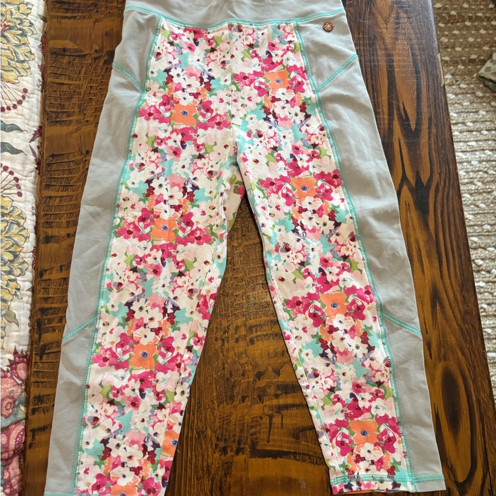 Matilda Jane cropped leggings size 12